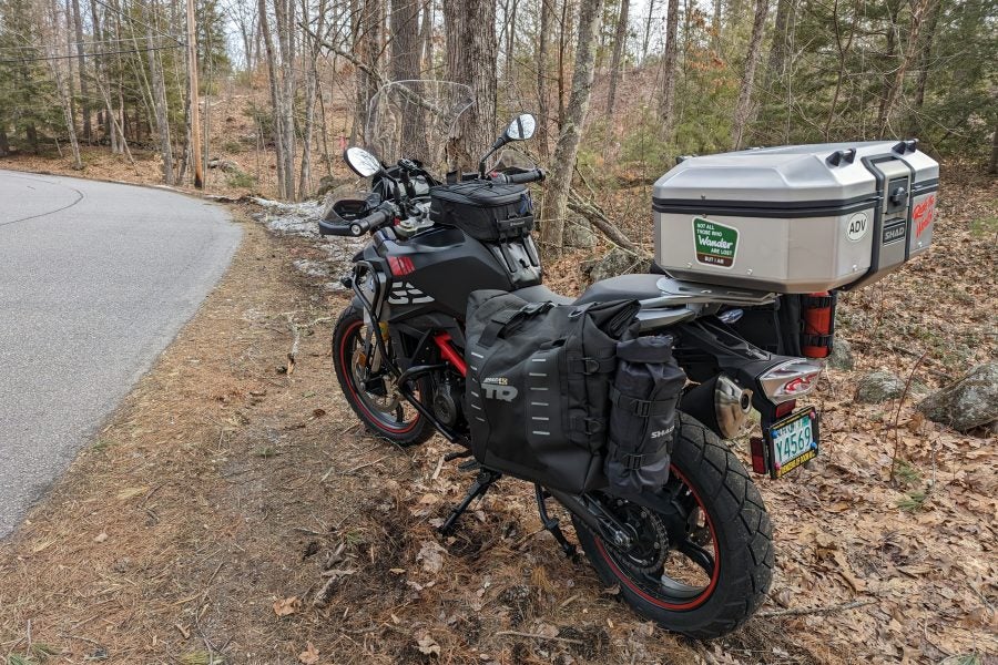 BMW G 310GS Build: Wunderlich Windshield, Stand Foot, Tank Bag